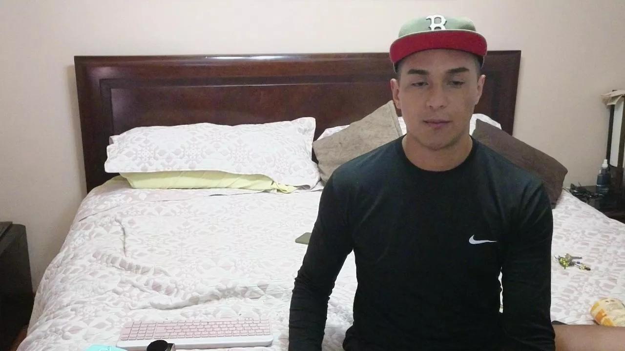 Serguioguecha33 on Cam4 