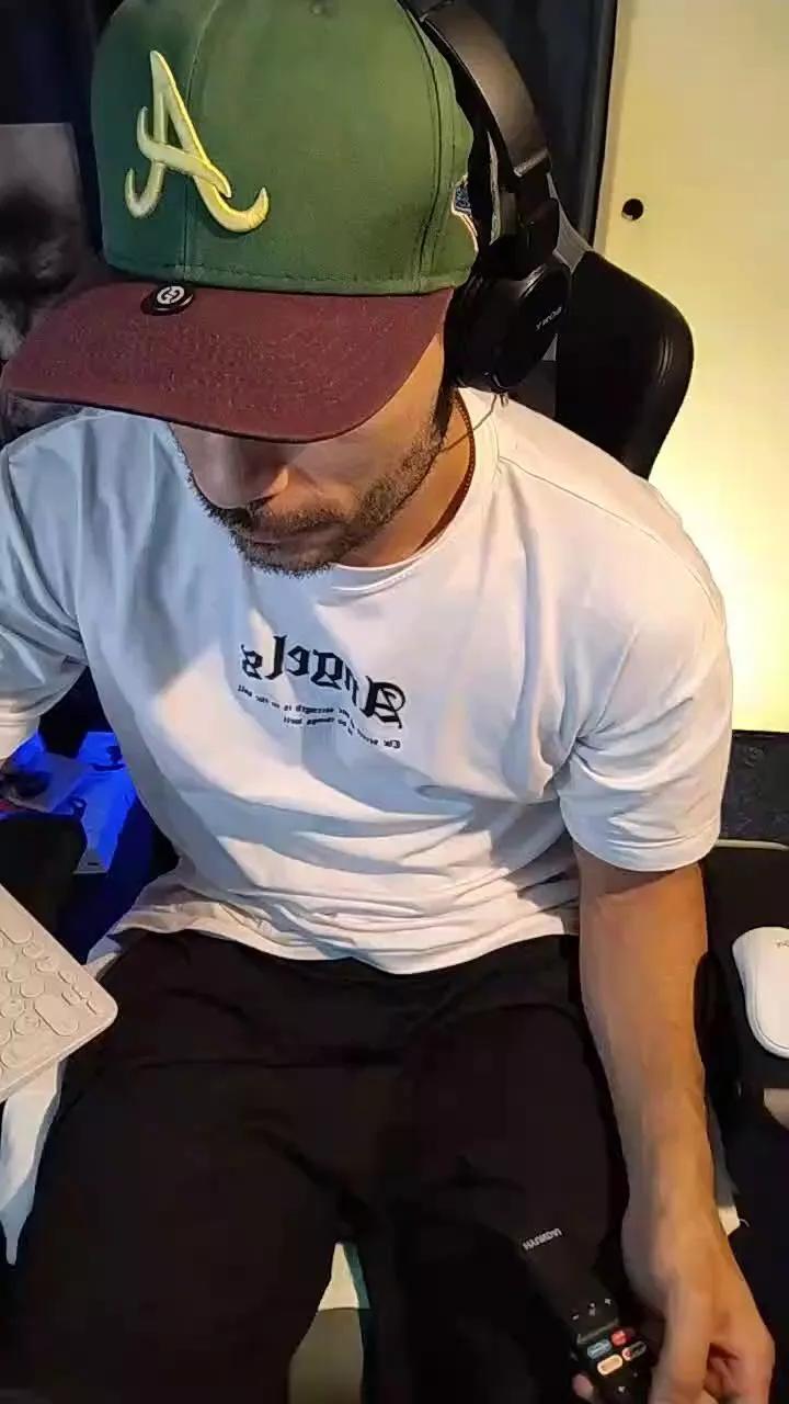 Sexylatinogay on Cam4 