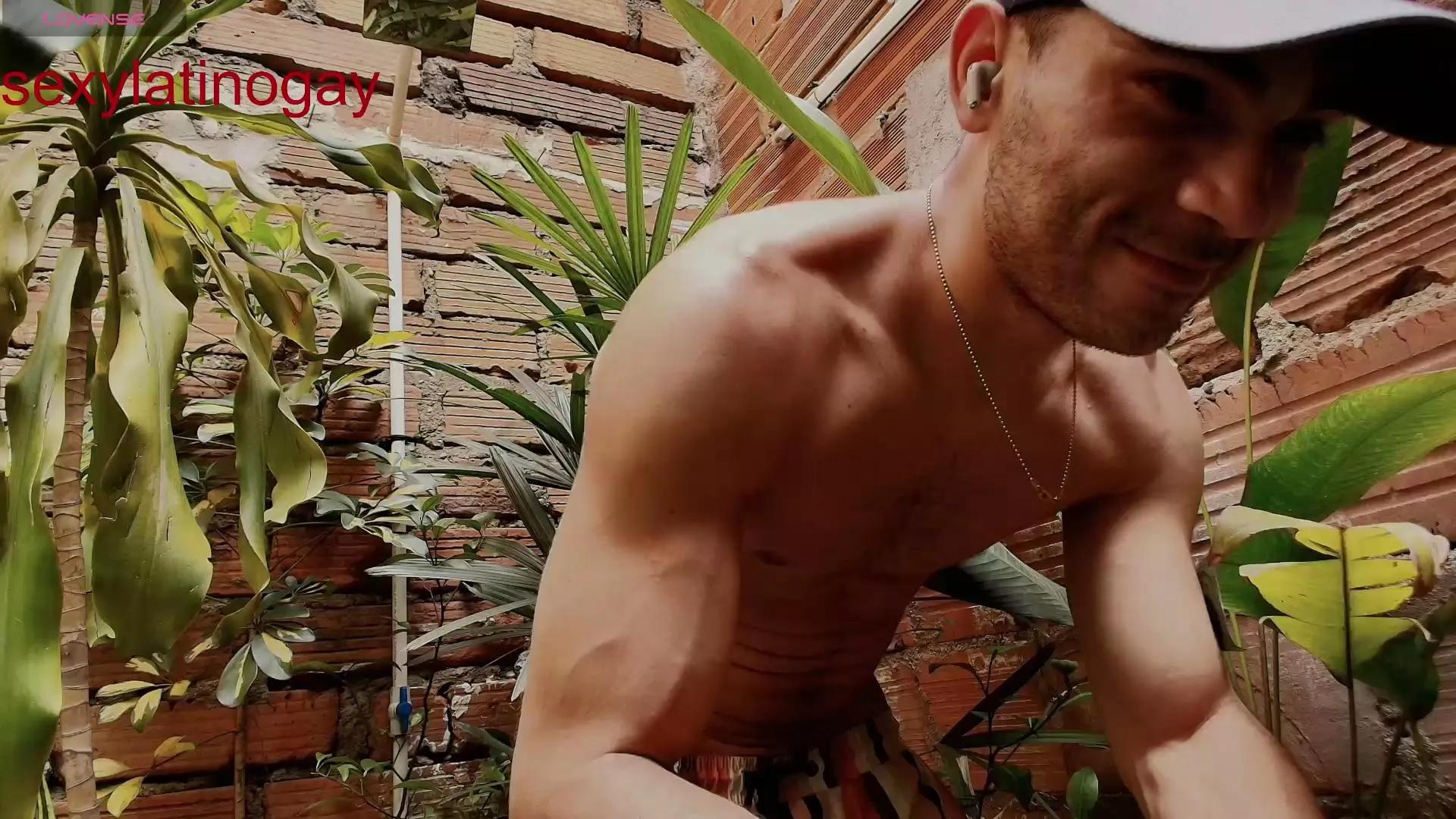 Sexylatinogay on Cam4 