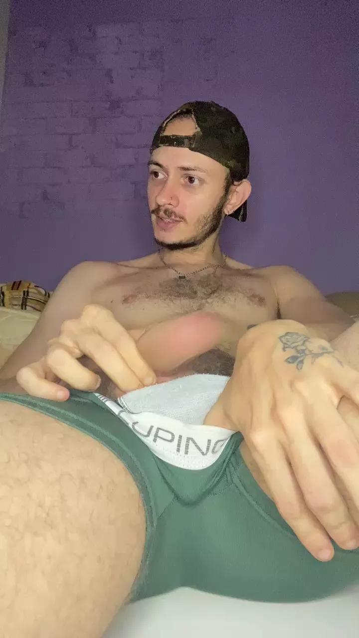 skinnybrazilian on Cam4 