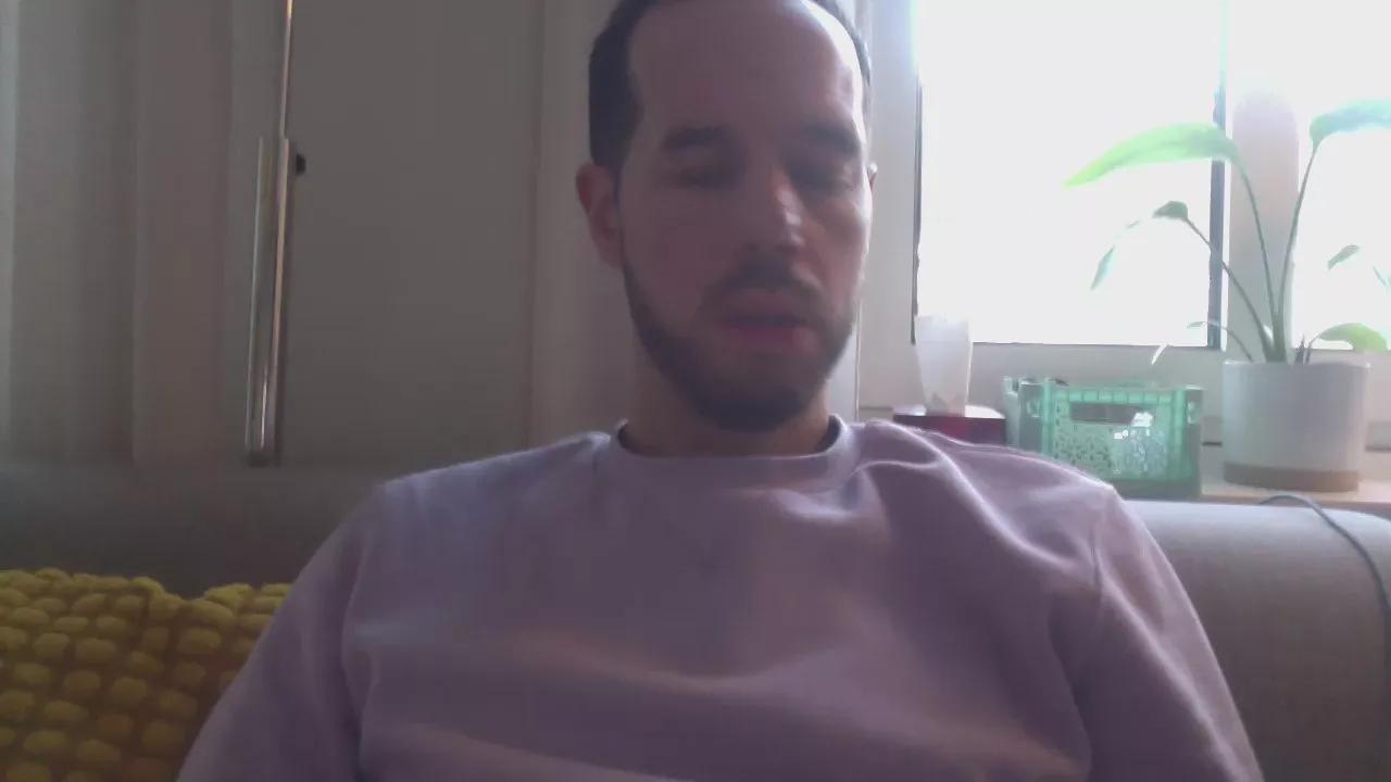 slavebi_84 on Cam4 