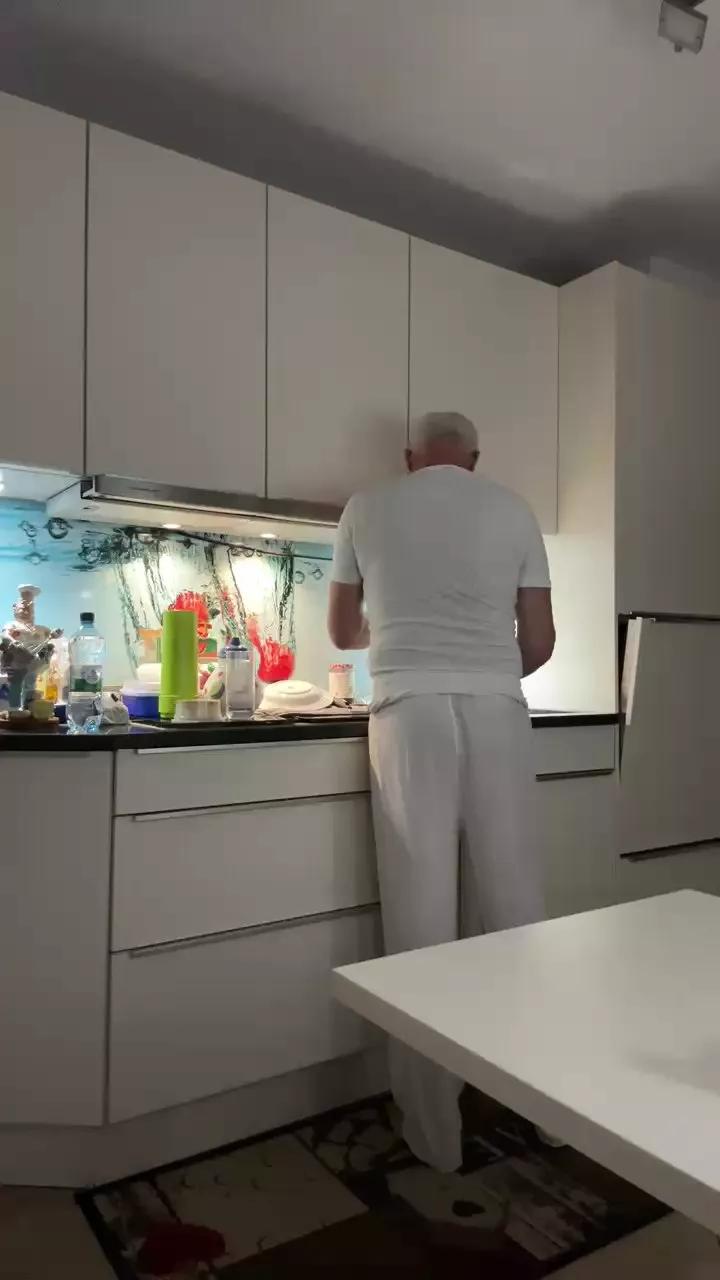 Strolch1707 on Cam4 