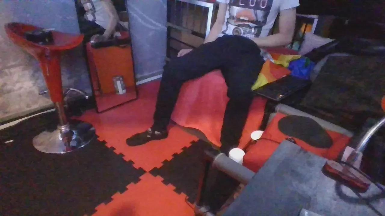 thingsbums on Cam4 