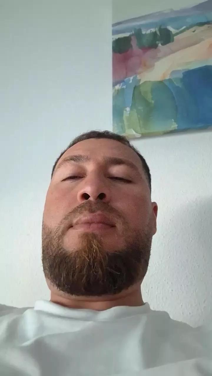 Thomast85 on Cam4 