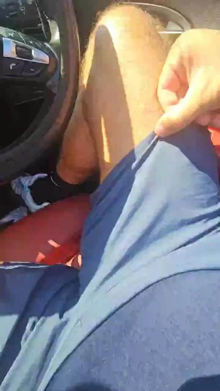 ukmale_hot on Cam4 