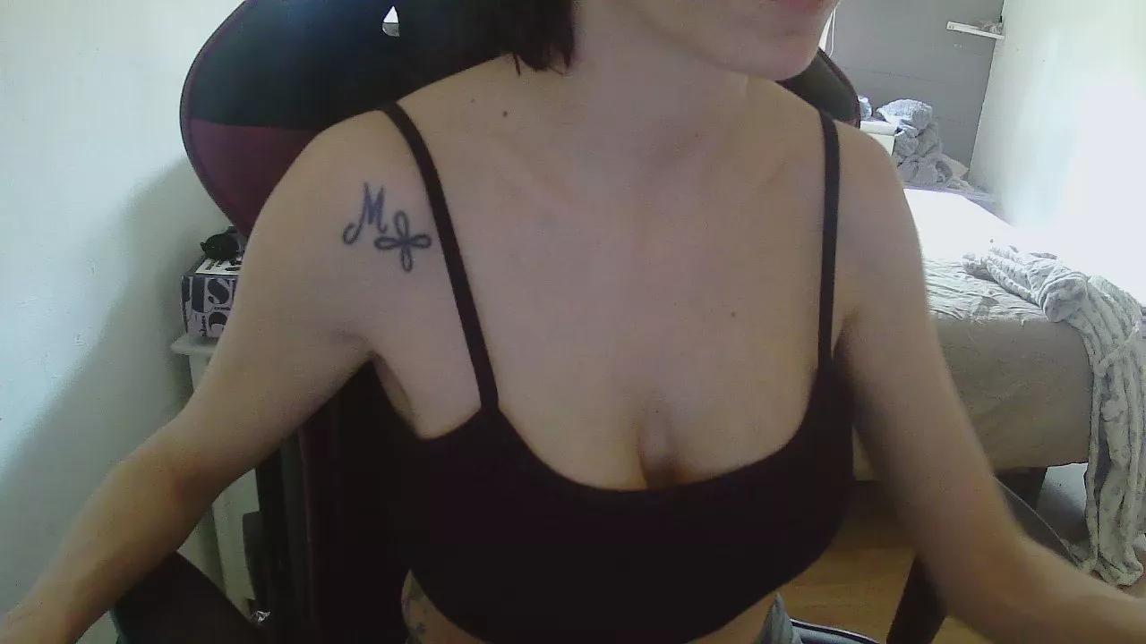 Vampirosa on Cam4 