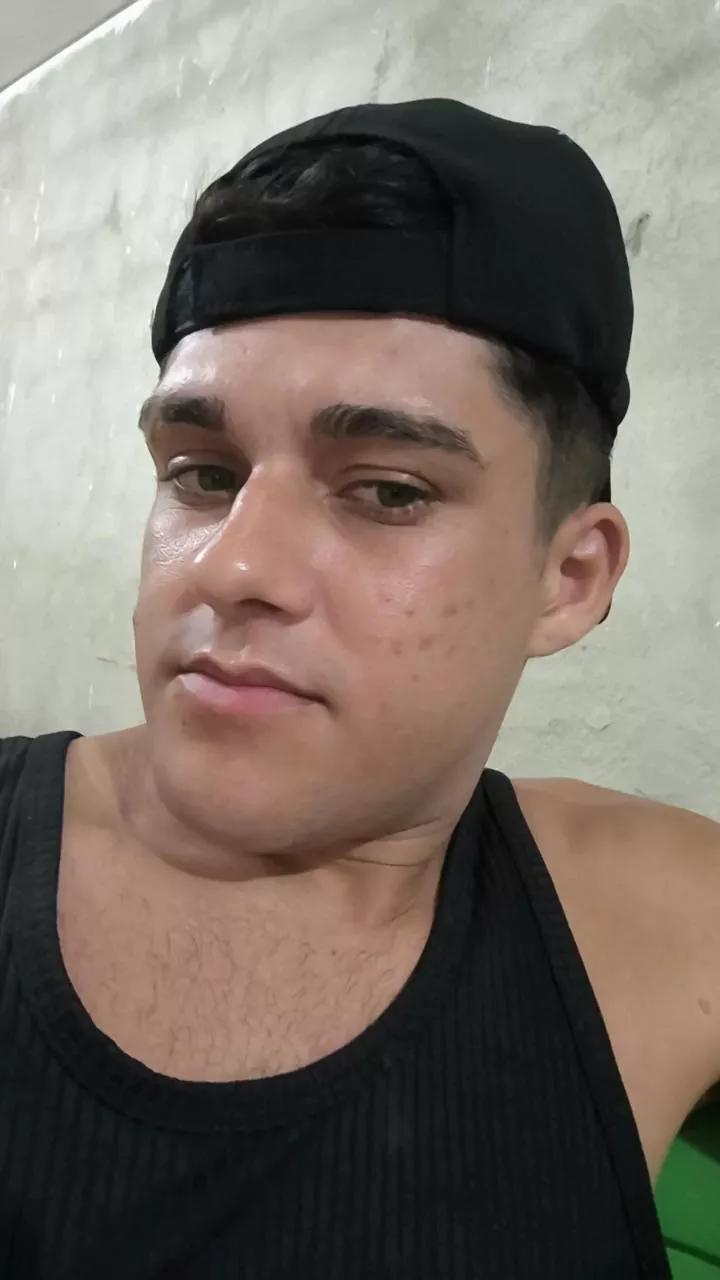 Van_aquino on Cam4 
