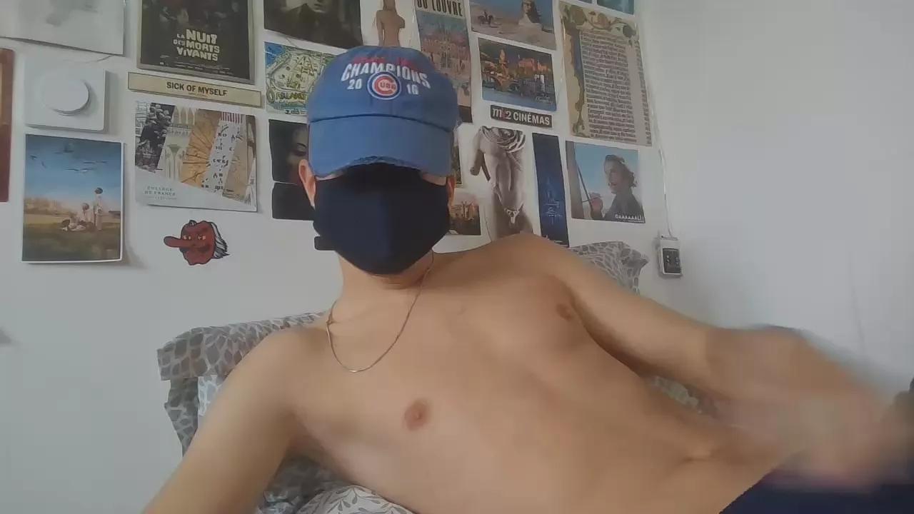 XLjeune92 on Cam4 