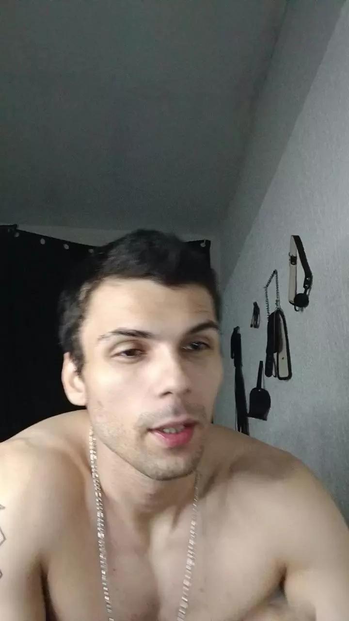 Zyonprive on Cam4 