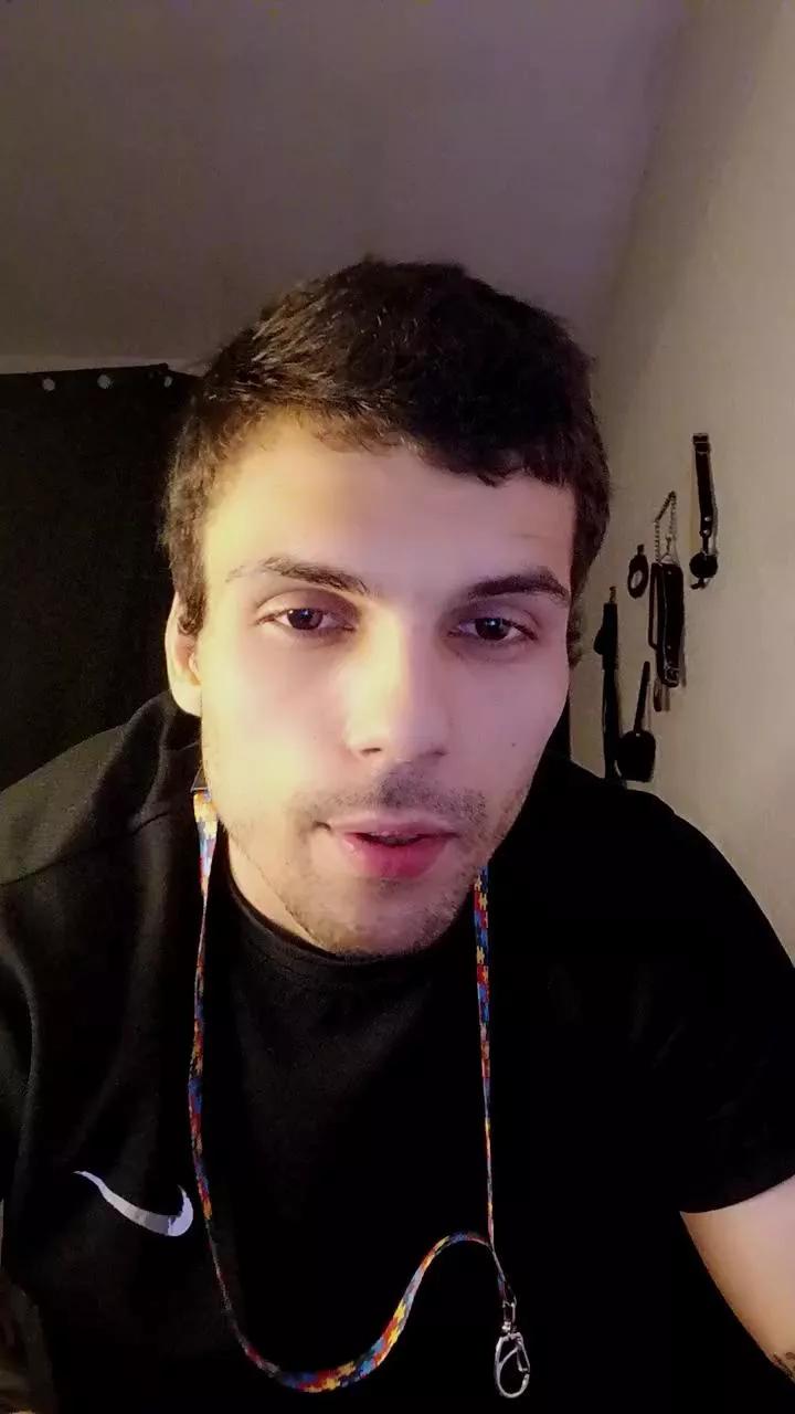 Zyonprive on Cam4 
