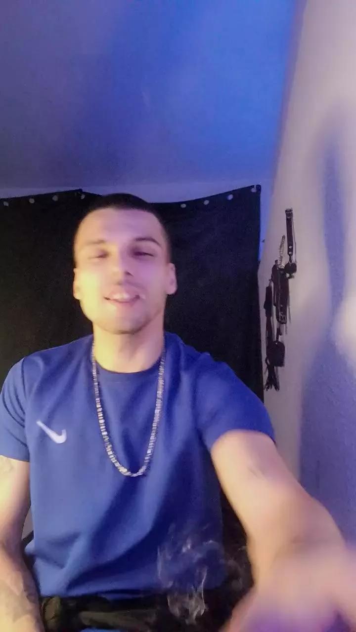 Zyonprive on Cam4 