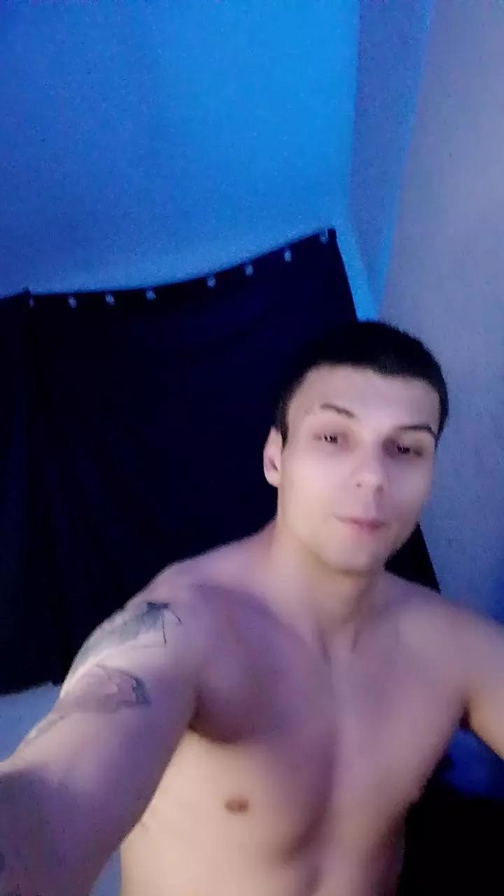 Zyonprive on Cam4 