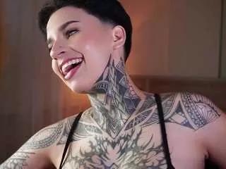 alicee-love on CamSoda 