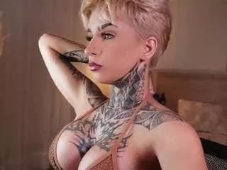 alicee-love on CamSoda 