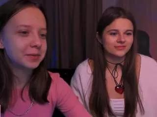 berry-alma on CamSoda 