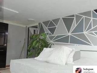 charolbruce on CamSoda 