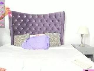 kinkyworld on CamSoda 