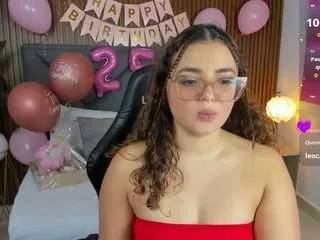lilly-ass on CamSoda 