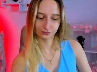rinaaaa on CamSoda 