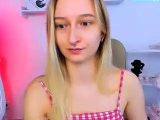 rinaaaa on CamSoda 