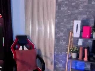 secrets-kinky on CamSoda 