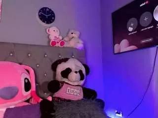 vanessalombardy on CamSoda 
