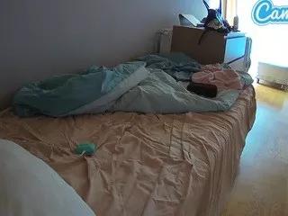 voyeurcam-julmodels-greybed-2 on CamSoda 