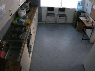 voyeurcam-julmodels-kitchen-2 on CamSoda 