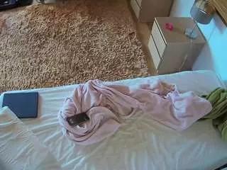 voyeurcam-julmodels-whitebed-3 on CamSoda 