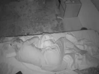 voyeurcam-julmodels-whitebed-3 on CamSoda 