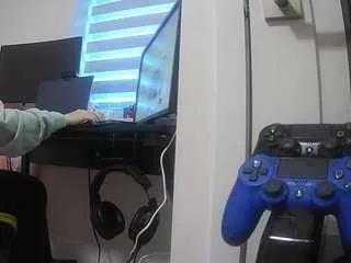 voyeurcam-sexy-little-ana-01