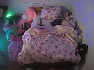 voyeurcam-sexy-little-ana-01