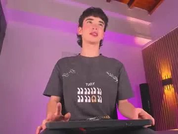 austin_rouse — GOAL: Flash Dick [40 tokens remaining] FEMBOY + MASC GAY  HAPPY VALENTINE DAY'S TIP TO CONTROL THE VIBE & OPEN PVT  #twink #femboy #valentinesday #couple #young