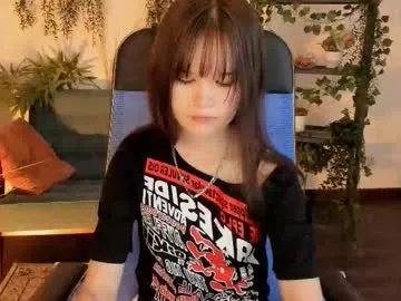 elainebeness — GOAL: u adorable bby [49 tokens remaining] welcome to my room guys #valentinesday #teen  #smoke #lush #skinny