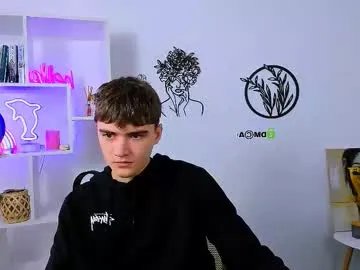 emil_lucky — for a good mood  #18 #cute #muscle #new [1667 tokens remaining]