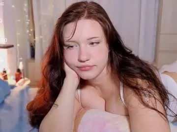 hanahwoods — ride on a pillow #cute #brunette  #hairy #natural  #curvy [14 tokens remaining]