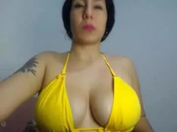 hornyslutlatina on Chaturbate 