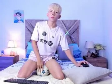 hyunjin_sun — GOAL: Take off clothes [150 tokens remaining] Twink feels very horny after his soccer training  #18 #Twink #asian #femboy #young