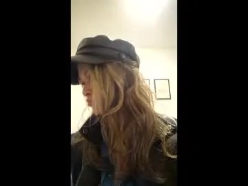 miasiren — Goal Show #milf #mature #mommy #valentinesday #latina