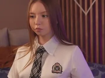 milaice — 4th day! Goal: How about doggy pose?    #new #student #18 #young #shy [70 tokens remaining]