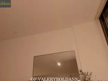 roldansvalery — Love, make me happy monday :) #lovense #bigboobs #tease #curvy #latina Goal #1/5   59:31 Left