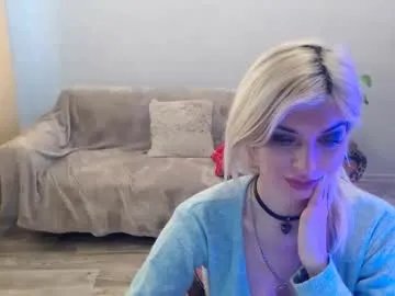 sexybeatriice — GOAL: I Cant Feel My Legs Anymore [732 tokens remaining] Welcome To My Room Lovense Tip Goals