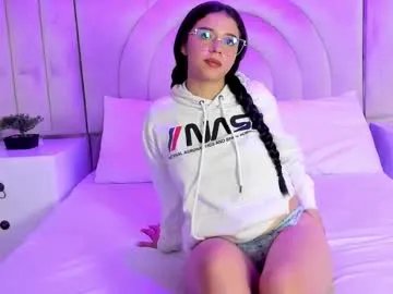 smiling_angeel — GOAL: Sexy Dance [293 tokens remaining] Hello, I like to smile for the world! #latina #18 #daddy #shy #smalltits
