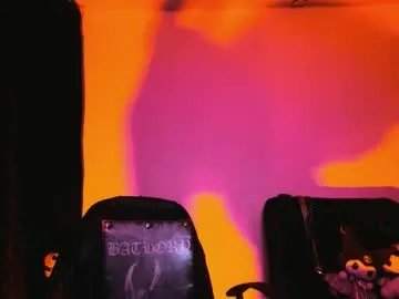 yueeclipsa — GOAL: candle show on breasts [70 tokens remaining] Welcome to my room! #bdsm #18 #SmallTits #goth #cosplay