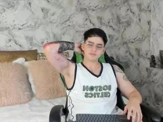 tommy_grayson on Flirt4Free 