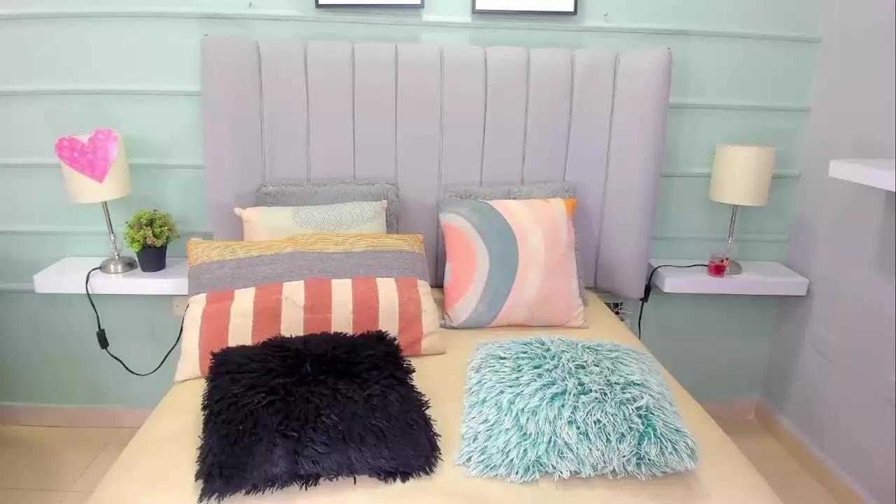 AndreaaSinclair on Streamray 