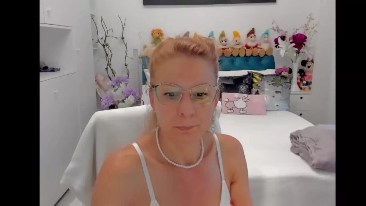 SalomeJade on Streamray 