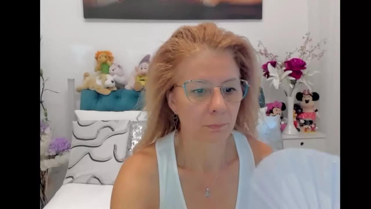 SalomeJade on Streamray 
