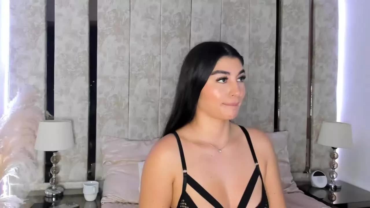 Sofiiamartinez on Streamray 