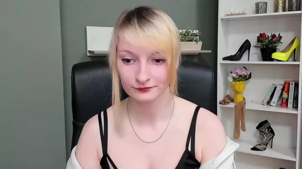 TeaseBlair on Streamray 